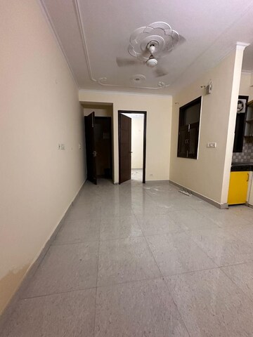 Room in 1 BHK Builder Floor at Ignou Road – for Rent