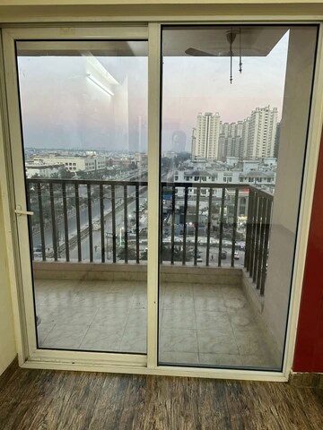Master Bedroom in 3 BHK Apartment at SKA Greenarch, Sector 16b Greater Noida – for Sale