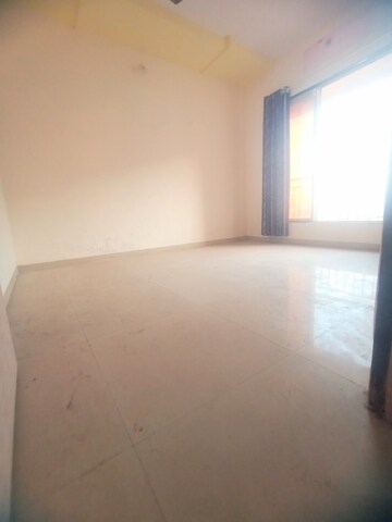 Room in 3 BHK Apartment at Naigaon East – for Rent