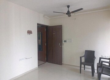 Room in 2 BHK Apartment at Runwal Eirene Part 1, Balkum Pada – for Rent