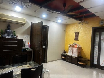 Living Room in 2.5 BHK Apartment at Rajkamal Heights, Parel – for Rent