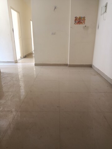 Room in 3 BHK Apartment at Adore Happy Homes Grand, Sector 85 – for Sale