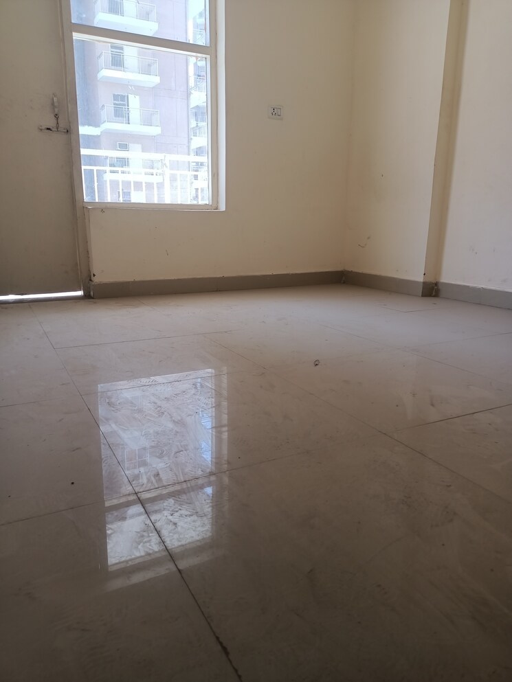 Room, adore-happy-homes-grand 3 Bedroom 1000 Sq.Ft. Apartment In Sector 85 Faridabad 7945210