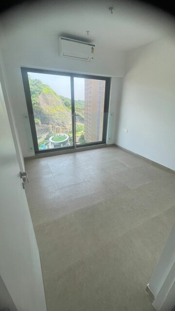 Bedroom in 2 BHK Apartment at Kanakia Silicon Valley, Powai – for Rent
