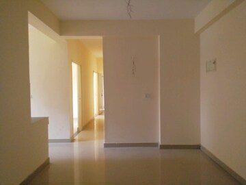 Room in 2 BHK Apartment at Adore Happy Homes Grand, Sector 85 – for Sale