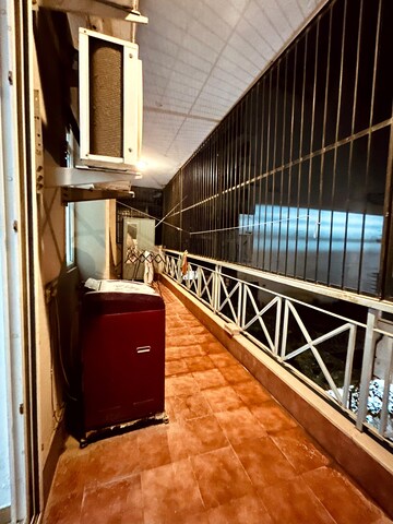 Balcony in 3 BHK Builder Floor at DLF City Phase IV, Dlf Phase iv – for Rent