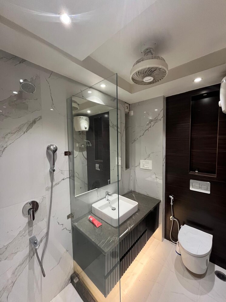 Master Bedroom, ansal-sushant-lok-i 4 Bedroom 300 Sq.Yd. Builder Floor In Sector 43 Gurgaon 7945362