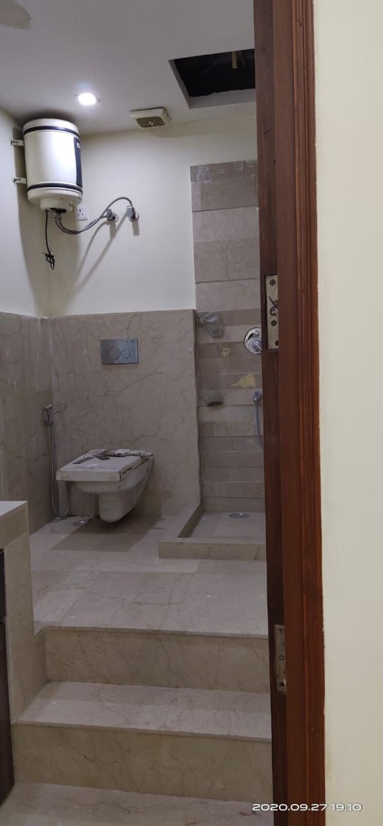 Bathroom, dlf-city-centre 3 Bedroom 2350 Sq.Ft. Apartment In Sector 28 Gurgaon 7945374