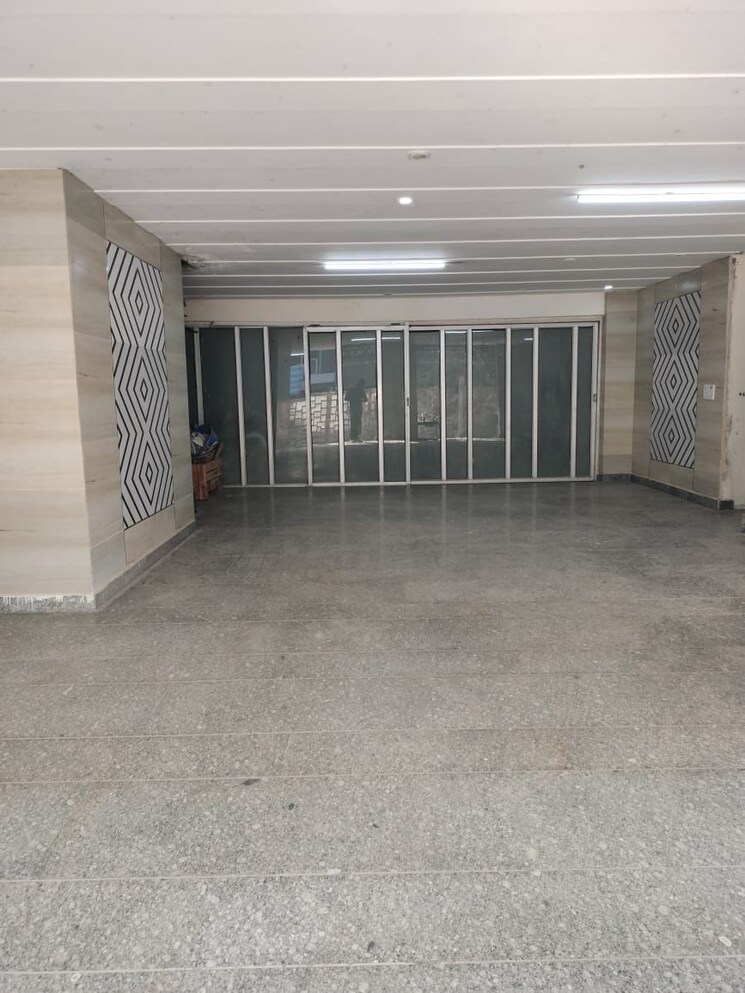  Parking, dlf-city-centre 3 Bedroom 2350 Sq.Ft. Apartment In Sector 28 Gurgaon 7945374