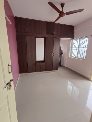 Room in 2 BHK Apartment at Jp Nagar – for Rent