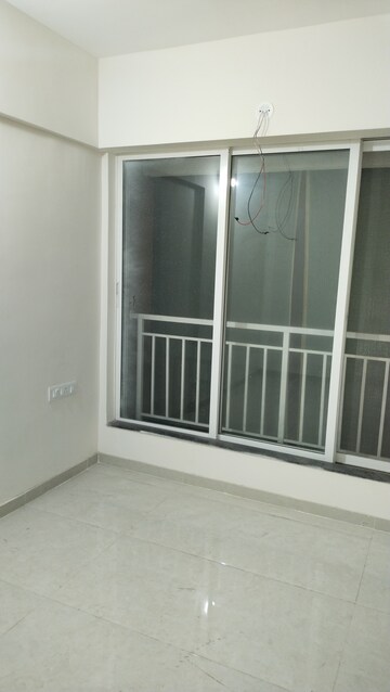 Room in 2 BHK Apartment at Kurla East – for Rent