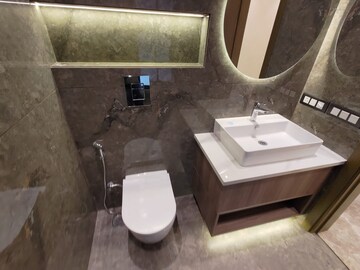 Master Bedroom in 4 BHK Apartment at DLF Park Place, Sector 54 – for Rent