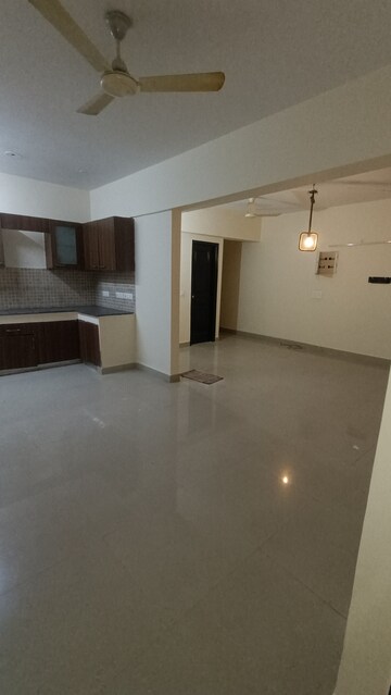 Room in 3 BHK Apartment at Sethi Max Royale, Sector 76 – for Rent