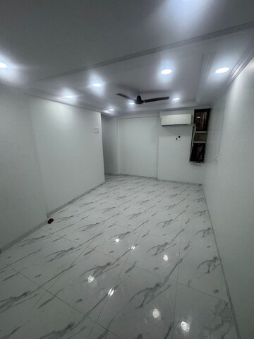 Bedroom in 2 BHK Apartment at Fortune Enclave, Khar West – for Rent