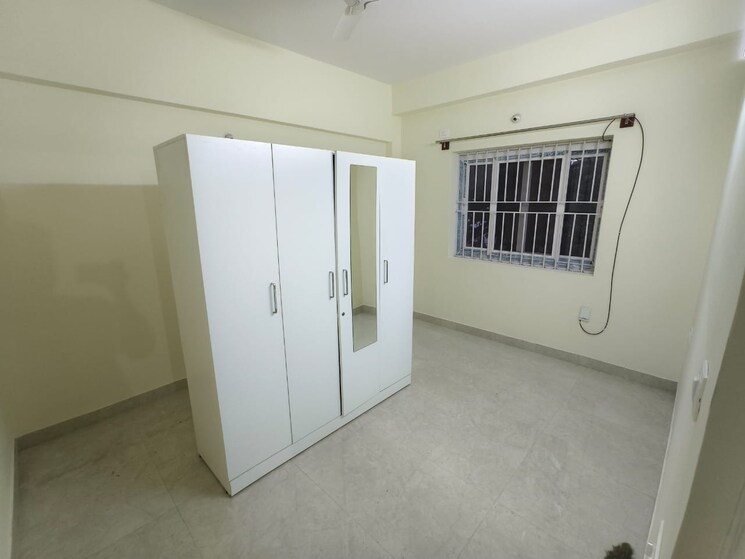 Room, cubbon-terraces 2 Bedroom 1250 Sq.Ft. Apartment In Infantry Road Bangalore 7945550