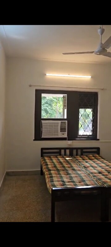 Room in 2 BHK Apartment at Bandra West – for Rent