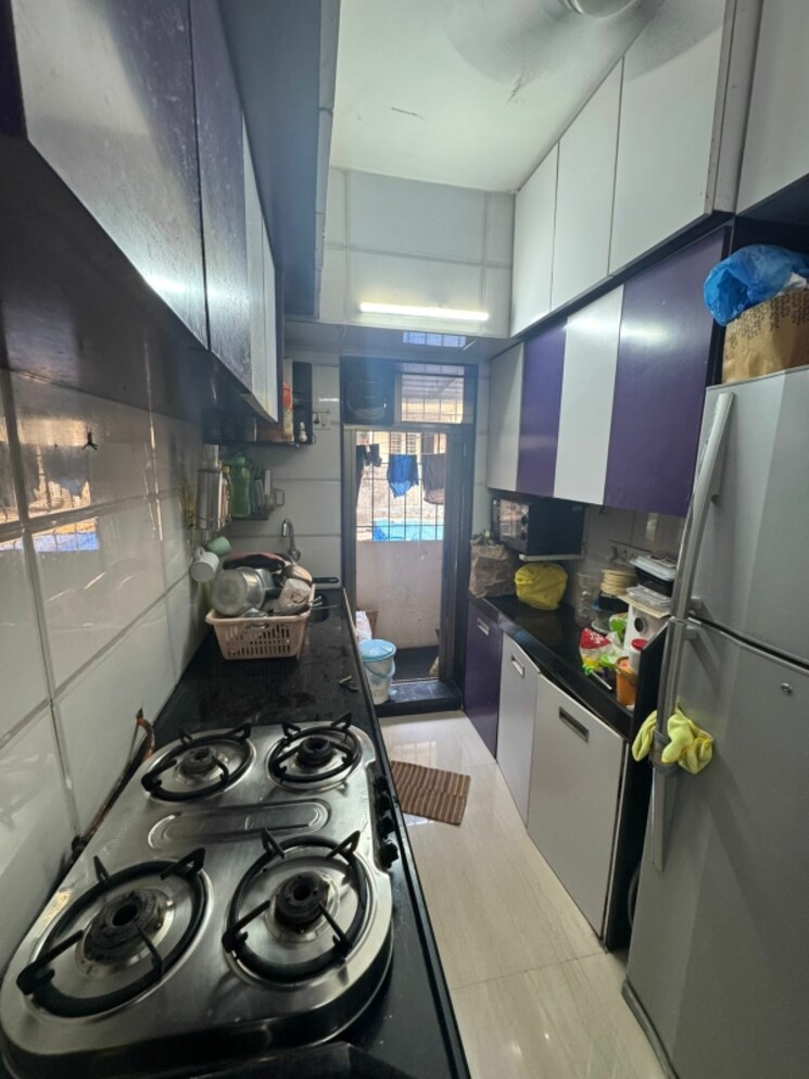 Master Bedroom, babubhai-chs 2 Bedroom 600 Sq.Ft. Apartment In Khar West Mumbai 7945567