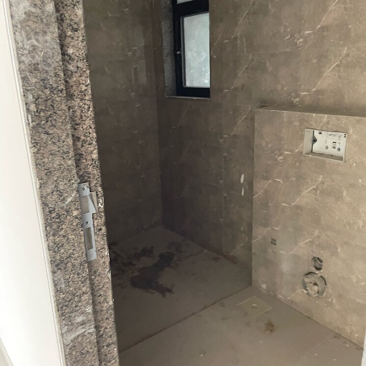 Bathroom, sunflower-apartment-mulund-east 1 Bedroom 400 Sq.Ft. Apartment In Lic Housing Colony Mumbai 7945705