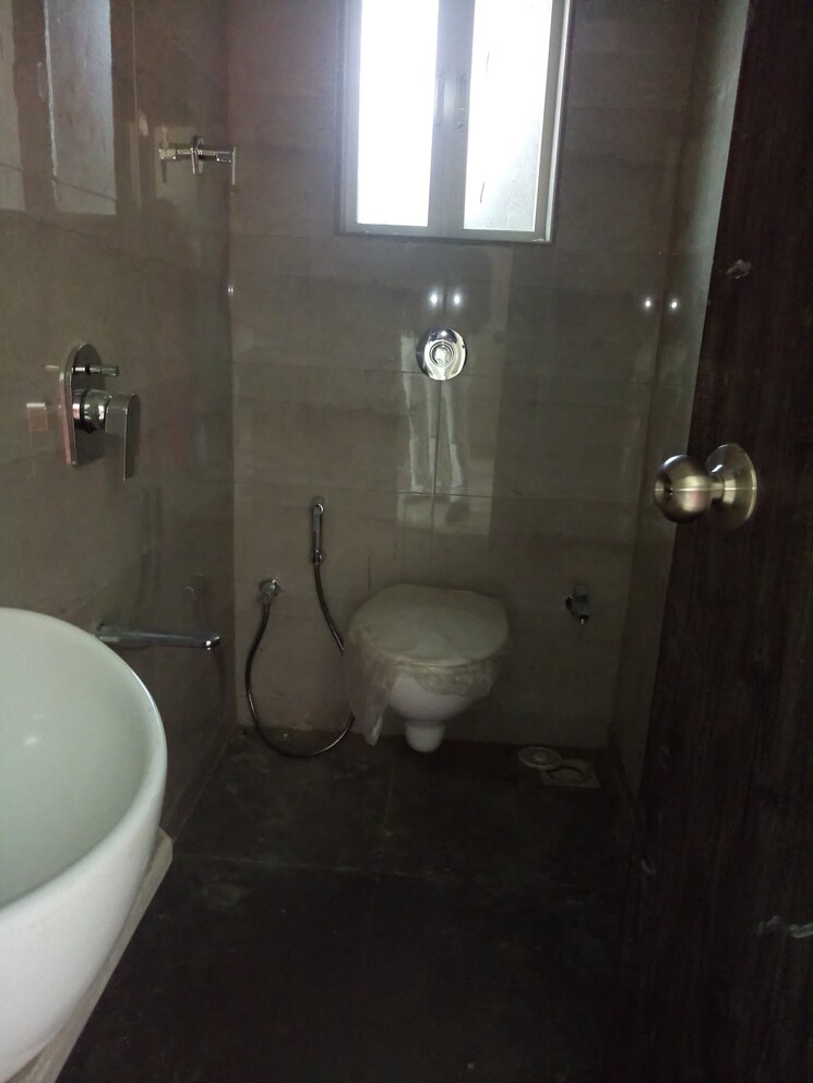 Bathroom, paras-dev-paradise-mira 3 Bedroom 1557 Sq.Ft. Apartment In Mira Road Thane 7945722