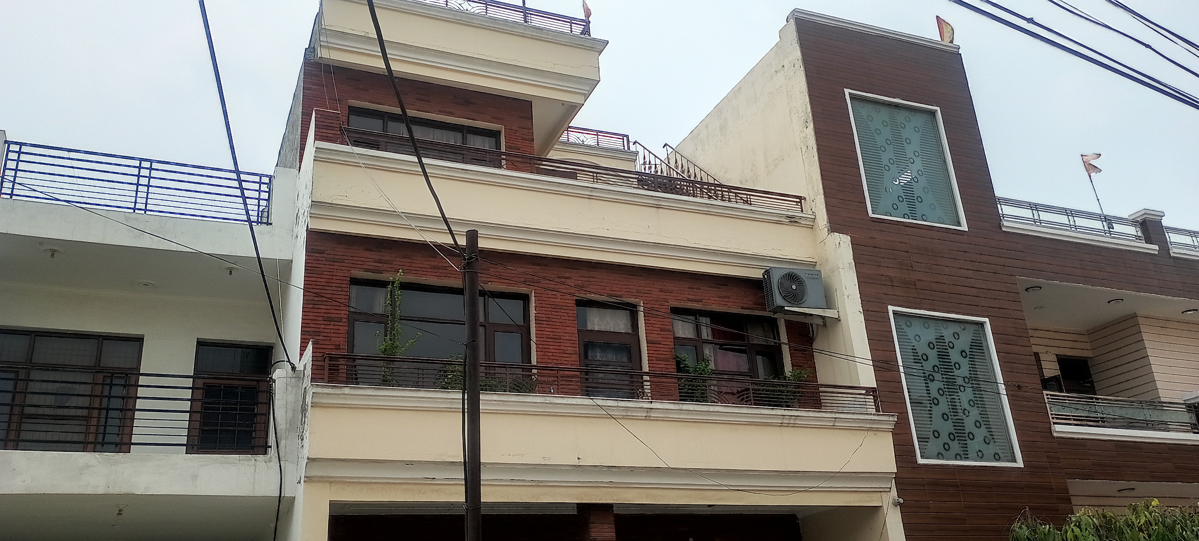 6 BHK + Pooja Room Independent House For Sale in Badal Colony