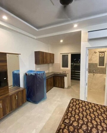 Living Room in 1.5 BHK Builder Floor at Shastri Nagar – for Rent