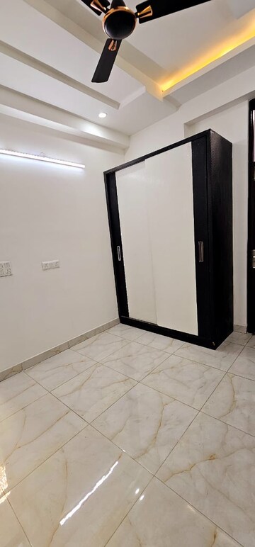 Room in 3 BHK Builder Floor at Niti Khand – for Sale