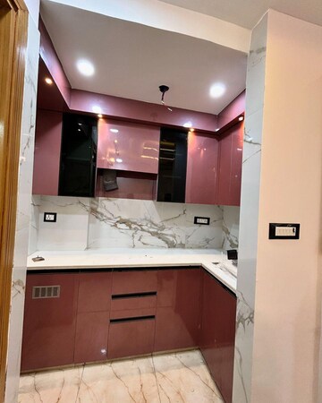 Kitchen in 2.5 BHK Builder Floor at Shastri Nagar – for Rent