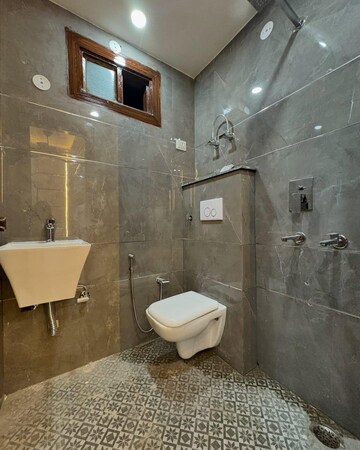 Bathroom in 3 BHK Builder Floor at Shastri Nagar – for Rent