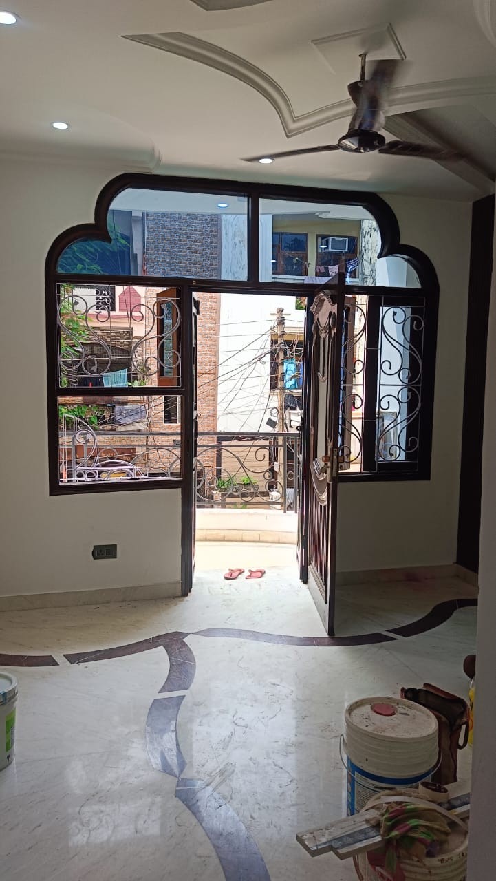 3 BHK Builder Floor For Sale in Sai Enclave Niti Khand