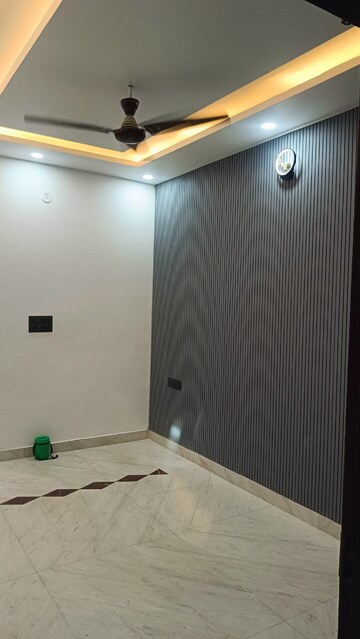 Master Bedroom in 3 BHK Builder Floor at Sai Enclave Niti Khand, Niti Khand – for Sale