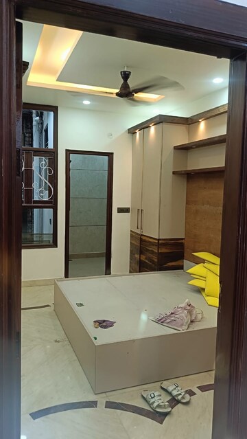 Room in 3 BHK Builder Floor at Sai Enclave Niti Khand, Niti Khand – for Sale
