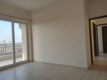 Room in 3 BHK Apartment at Adani Oyster Greens, Sector 102 – for Rent