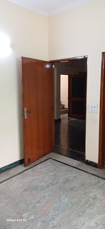 Room in 3 BHK Apartment at Adani Oyster Greens, Sector 102 – for Rent