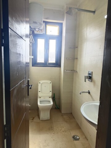 Attached Bathroom in 2 BHK Builder Floor at Paryavaran Complex – for Rent