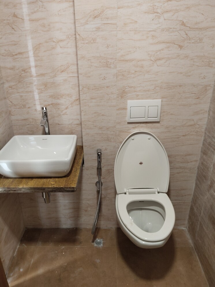 Bathroom, ekta-tripolis 3 Bedroom 1084 Sq.Ft. Apartment In Goregaon West Mumbai 7945922
