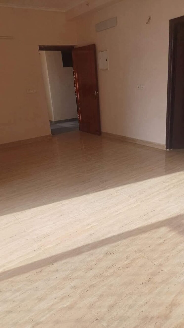 Room, amrapali-golf-homes 2 Bedroom 1100 Sq.Ft. Apartment In Sector 4, Greater Noida Greater Noida 7945956