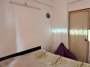 Room in Studio Apartment at Spring Meadows, Tech Zone 4 Greater Noida – for Rent