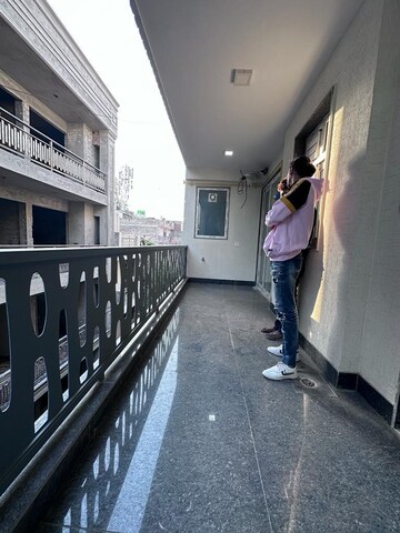 Master Bedroom in 2 BHK Builder Floor at Chattarpur – for Rent