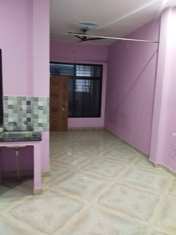 Room in 1.5 BHK Independent House at Kamta – for Rent