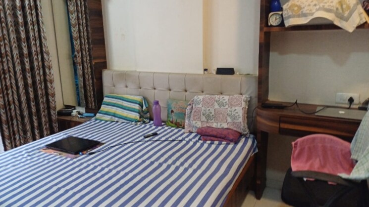 Bedroom, wayle nagar 3 Bedroom 1100 Sq.Ft. Apartment In Wayle Nagar Thane 7946009