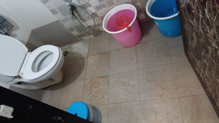 Attached Bathroom, wayle nagar 3 Bedroom 1100 Sq.Ft. Apartment In Wayle Nagar Thane 7946009