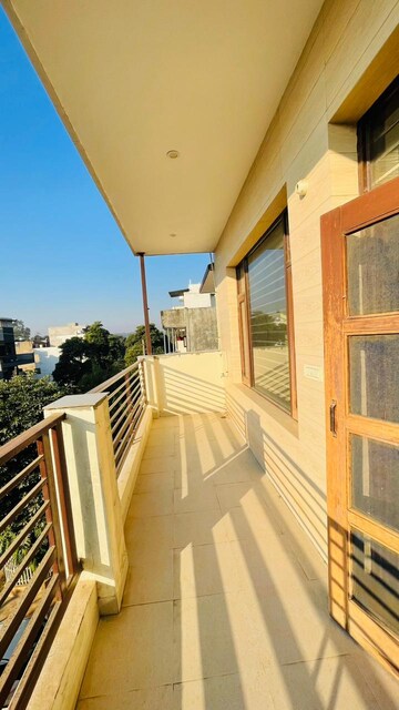 Balcony in 1.5 BHK Apartment at Sector 27 – for Rent