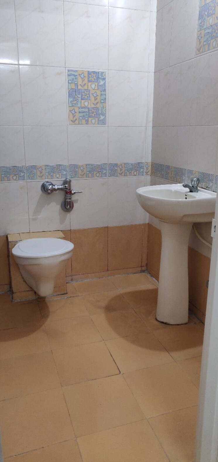 Bathroom, magarpatta-city-cosmos 2 Bedroom 1080 Sq.Ft. Apartment In Magarpatta Road Pune 7946033