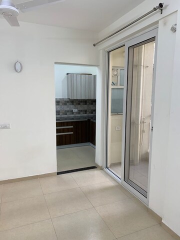 Room in 3 BHK Apartment at International Airport Road – for Rent