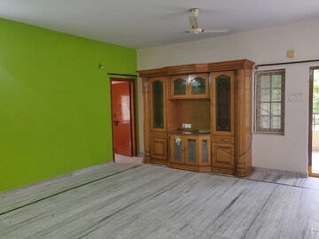 Room in 3 BHK Apartment at J B Heights Khairtabad, Khairatabad – for Rent
