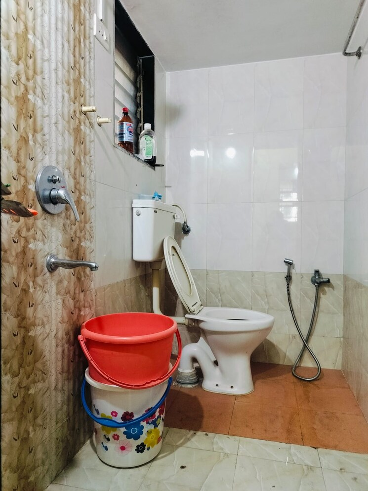 Bathroom, mehta-amrut-angan-phase-i 2 Bedroom 855 Sq.Ft. Apartment In Kalwa Thane 7946386