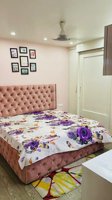 Bedroom in 3 BHK Builder Floor at Paschim Vihar – for Rent