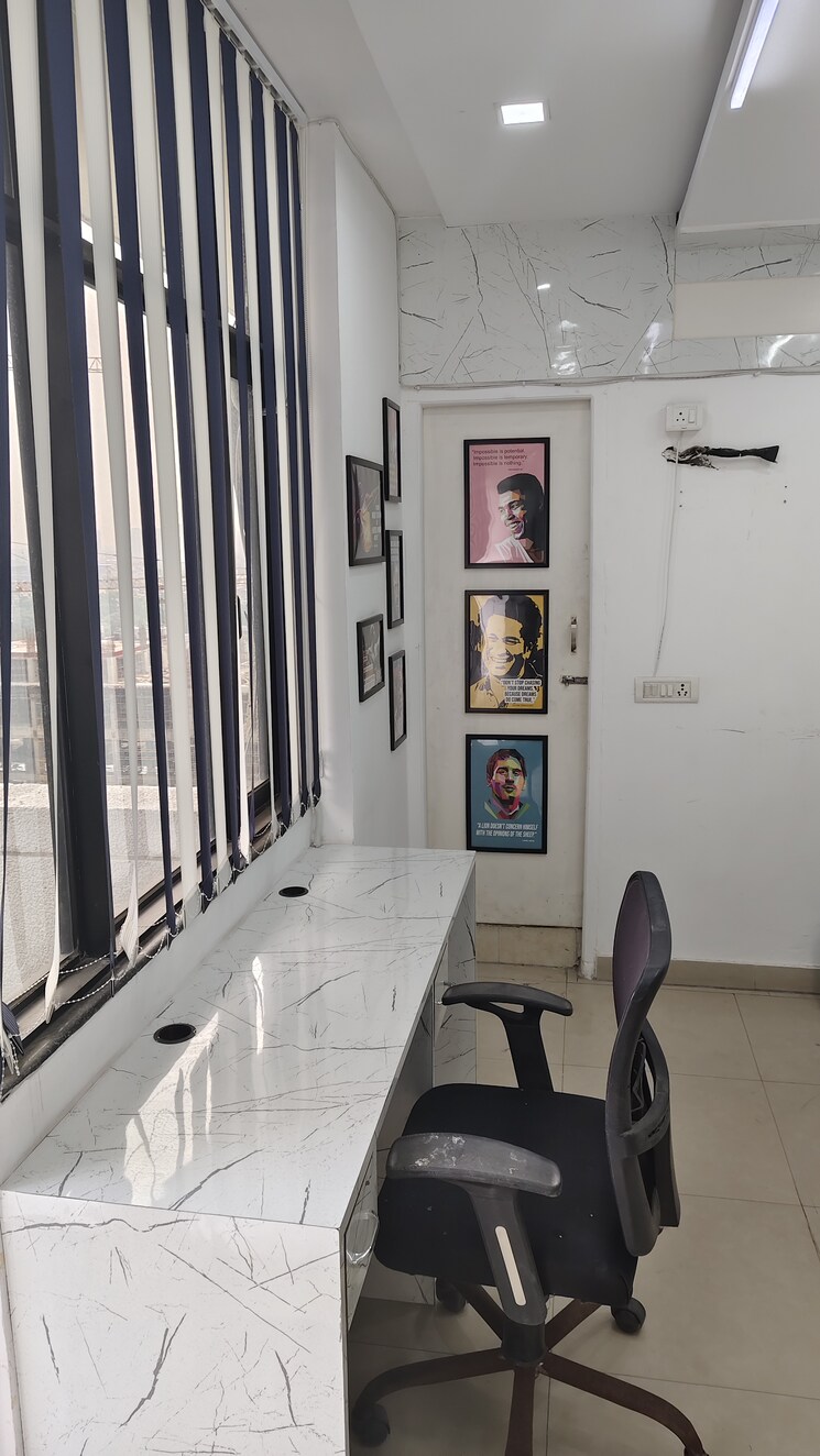 undefined, netaji subhash place Commercial Office Space 500 Sq.Ft. In Netaji Subhash Place Delhi 7946419