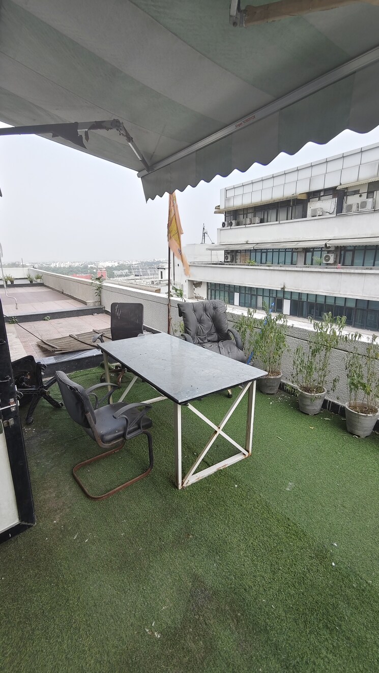 undefined, netaji subhash place Commercial Office Space 500 Sq.Ft. In Netaji Subhash Place Delhi 7946419