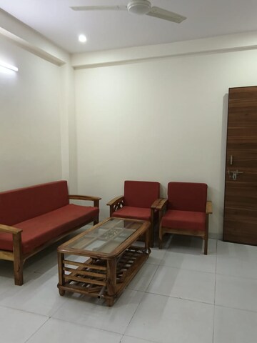Living Room in 2 BHK Builder Floor at Gupta Awas, Sector 43 – for Rent